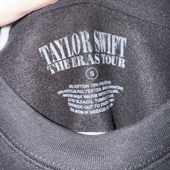 Official Tayler Swift Merch - Black and purple Lavender Haze crewneck sweatshirt - Picture 5 of 5